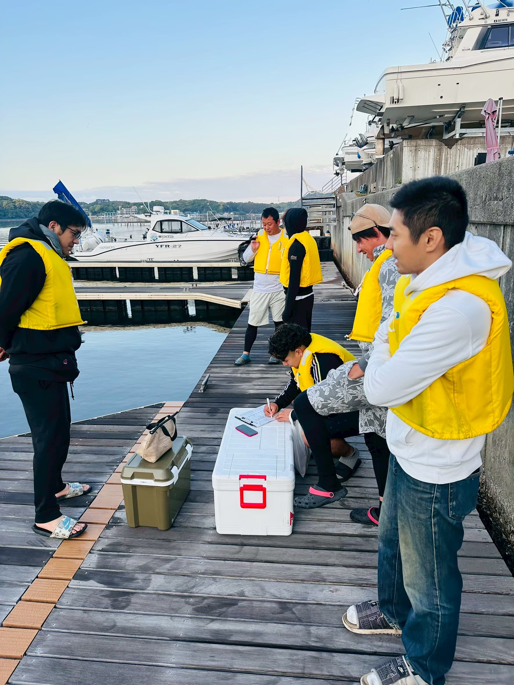 釣り後のKIYOGENの社員たち